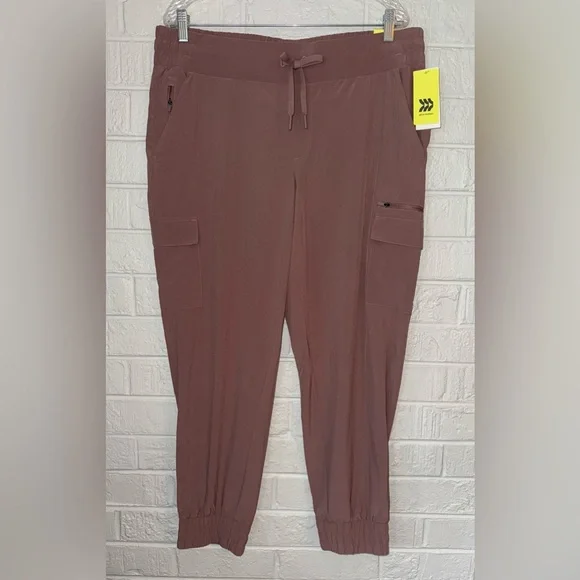 NWT ALL IN MOTION Women's Active Light Mid-Rise Cargo Joggers Sz S & XL ✨ - Picture 1 of 8